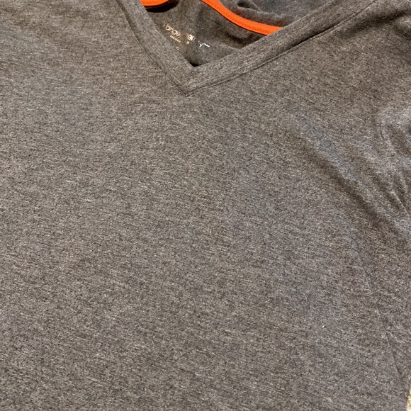 V-neck, three quarter sleeves, hooded maternity tops - Picture 5 of 5